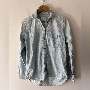 American Eagle Light Wash Denim Button Down Boyfriend Fit Long Sleeve Top